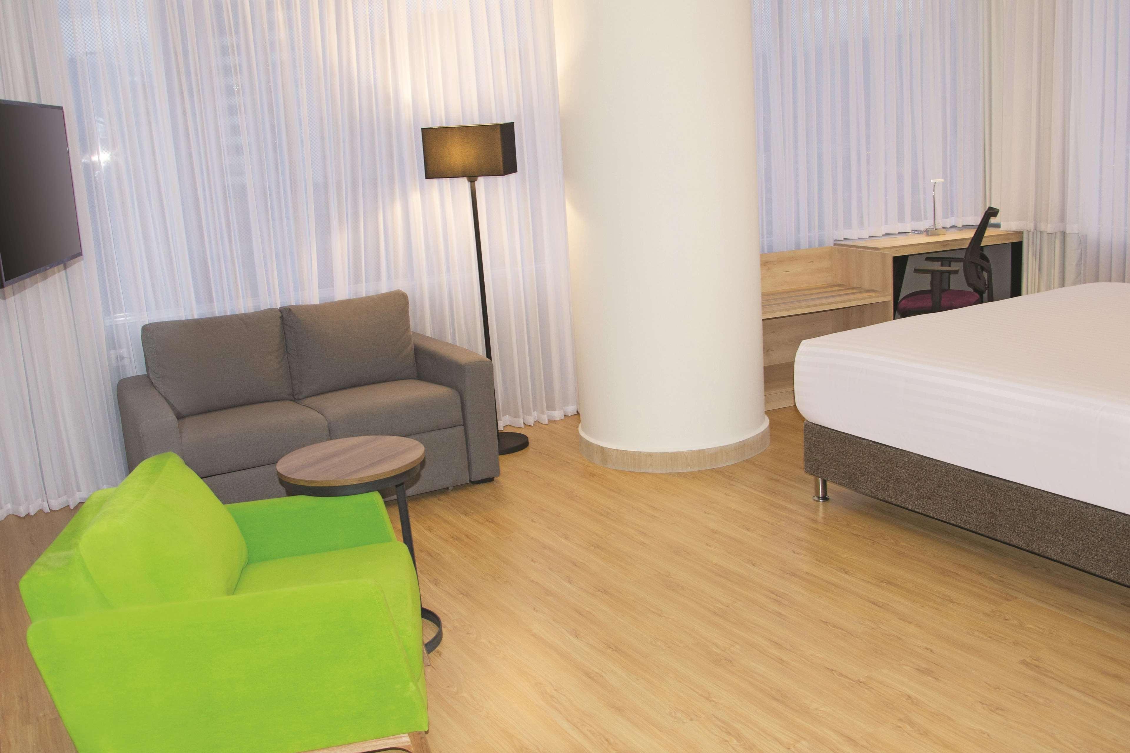 La Quinta By Wyndham Medellin Hotel Luaran gambar
