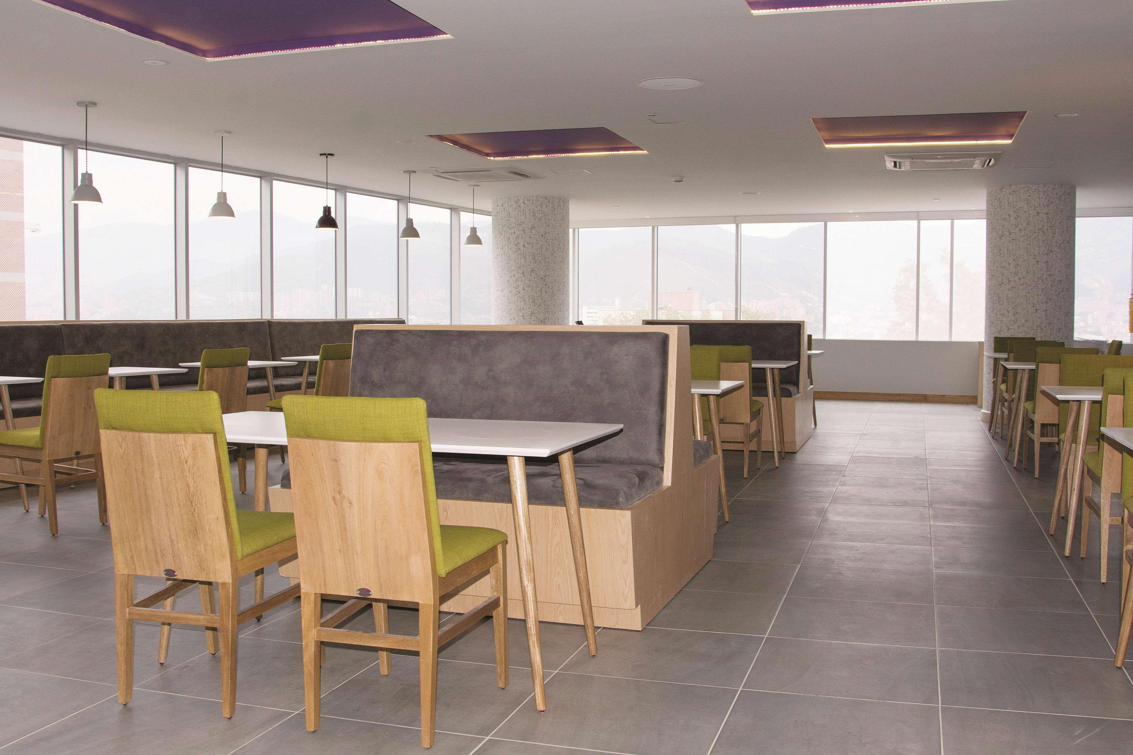 La Quinta By Wyndham Medellin Hotel Luaran gambar