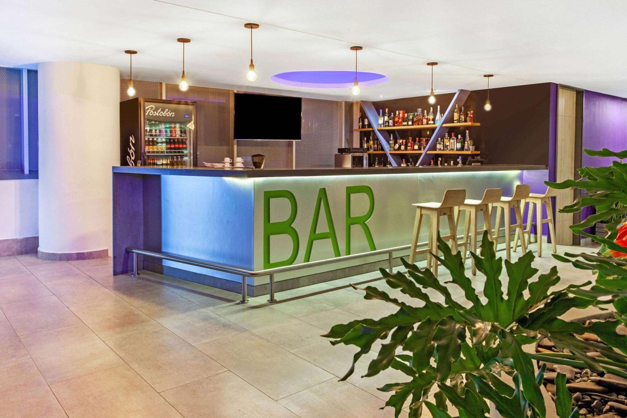 La Quinta By Wyndham Medellin Hotel Luaran gambar