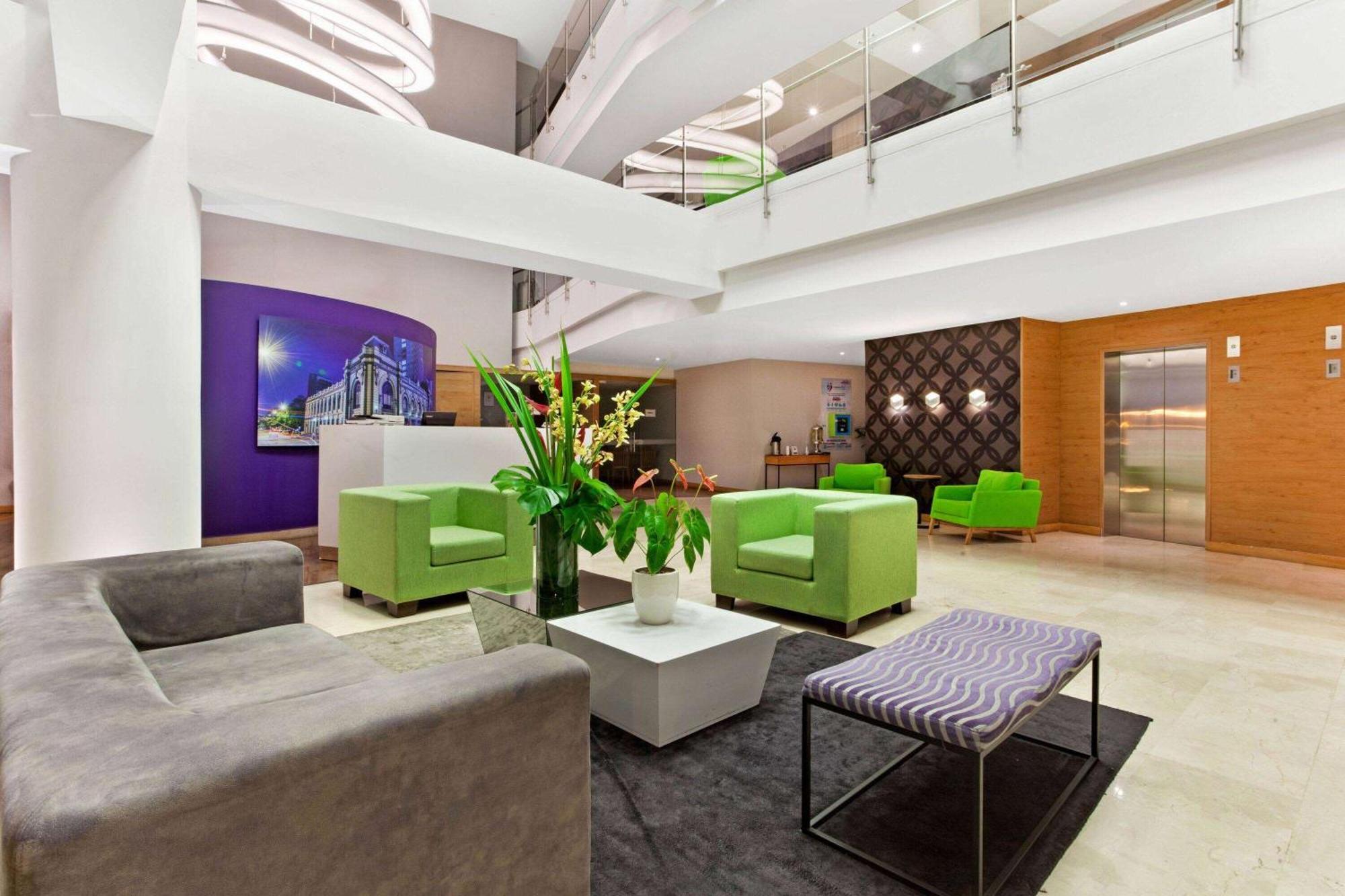 La Quinta By Wyndham Medellin Hotel Luaran gambar